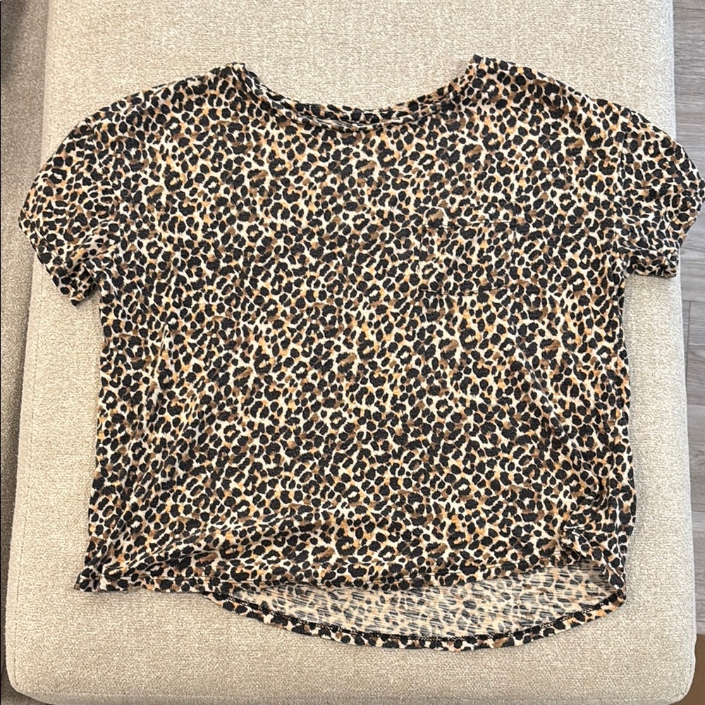 Old Navy Relaxed Black and Tan Short Sleeve Tee